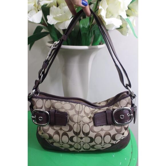 COACH 12 CM SIGNATURE BUCKLE EAST/WEST DUFFLE F19683 (p900 - Picture 1 of 8